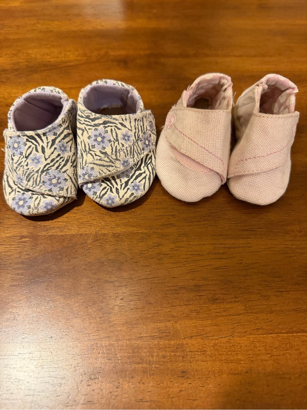Stride Rite Baby Crib Shoes in Pink and Floral